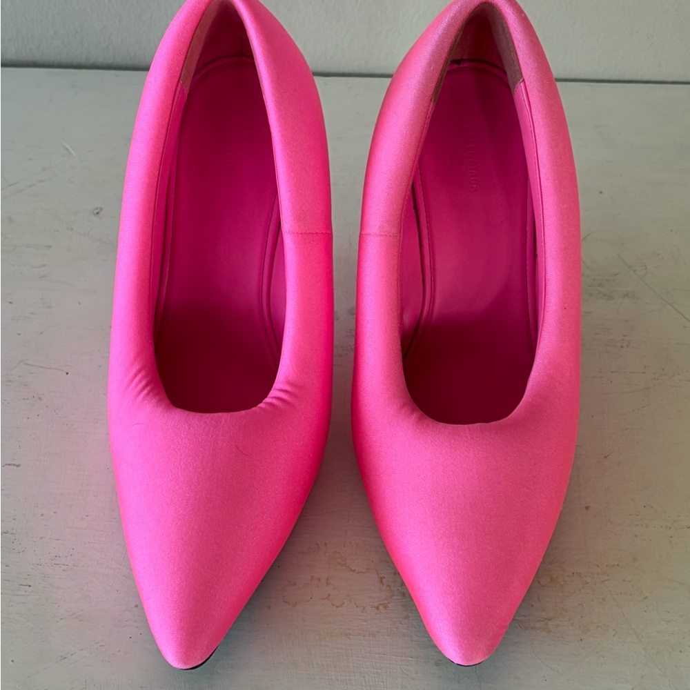 Balenciaga pink puffy knife heels - Picture 3 of 13